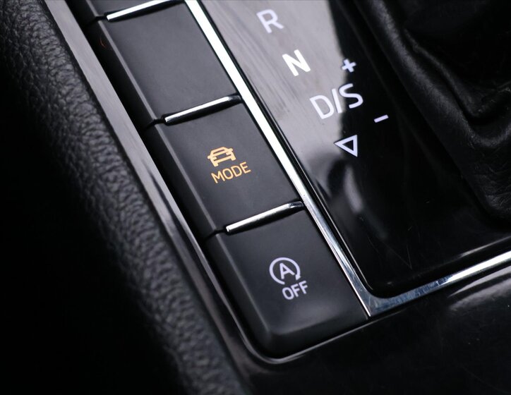 Škoda Superb Liftback 2,0 l 110 kw