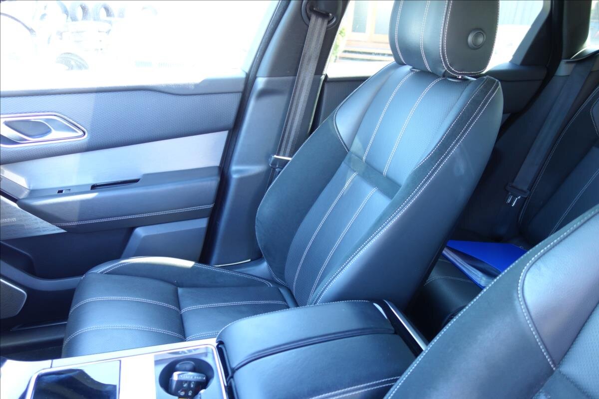 Land Rover Range Rover Velar SUV / Terénní 3,0 l 221 kw