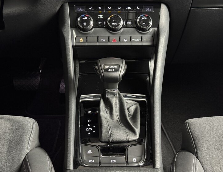 Škoda Karoq SUV / Terénní 2,0 l 110 kw