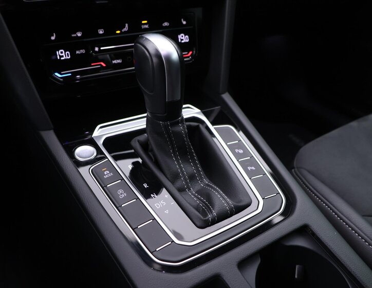 Volkswagen Arteon Kombi 2,0 l 206 kw