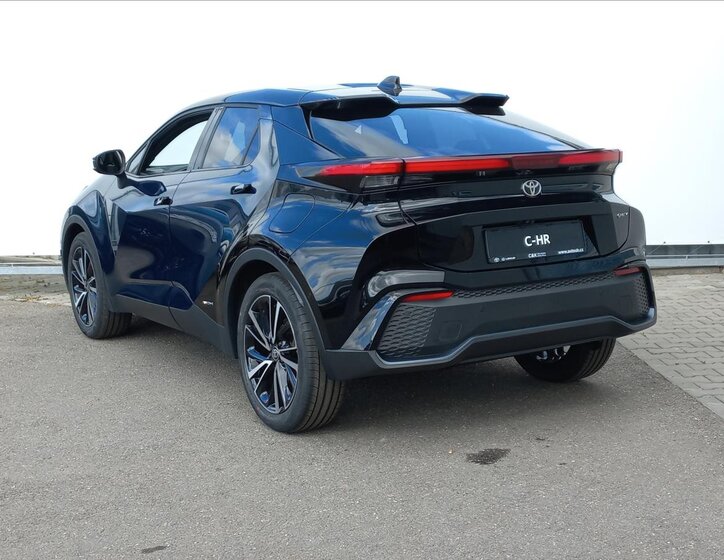 Toyota C-HR SUV 2,0 l 112 kw