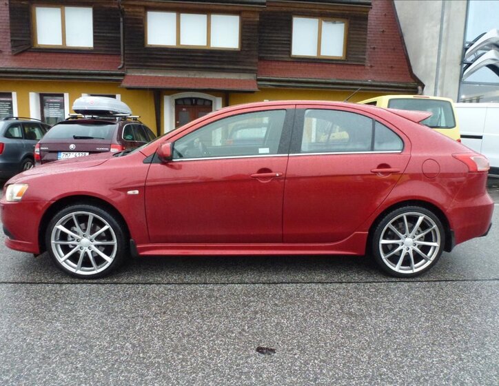 Mitsubishi Lancer Hatchback 2,0 l 217 kw