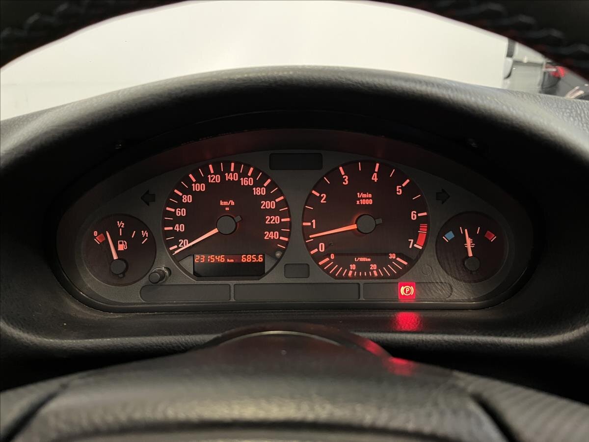 BMW Řada 3 Kabriolet 2,0 l 110 kw