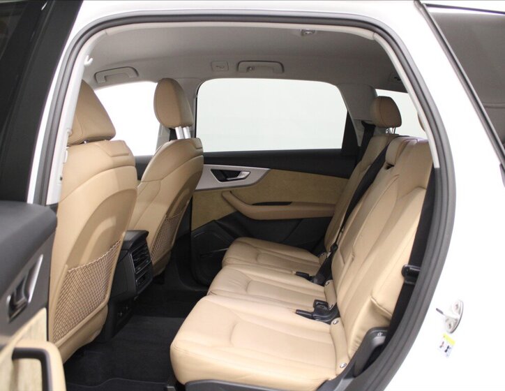 Audi Q7 7