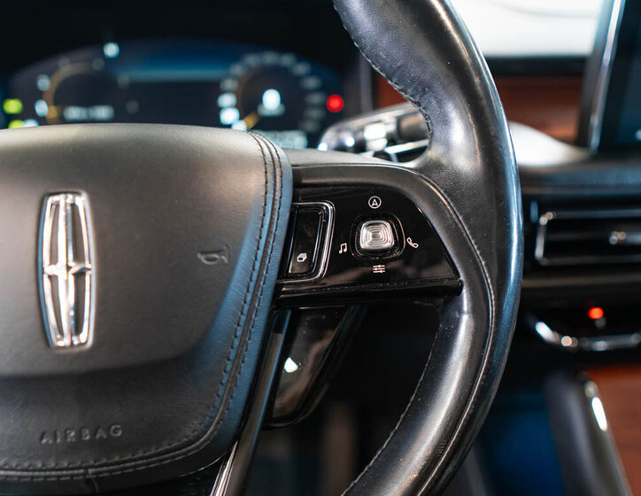 Lincoln Aviator SUV / Terénní 3,0 l 298 kw