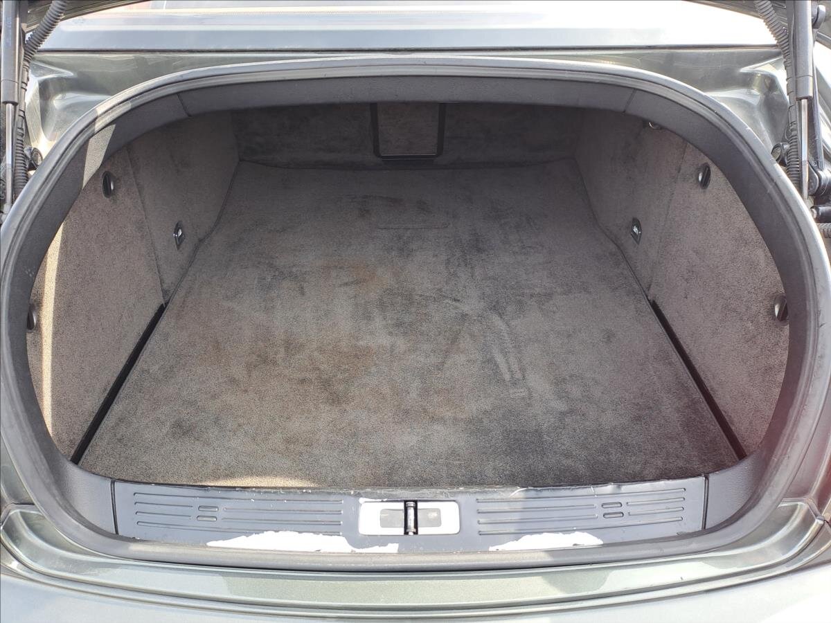 Bentley Flying Spur Sedan / Limuzína 6,0 l 412 kw