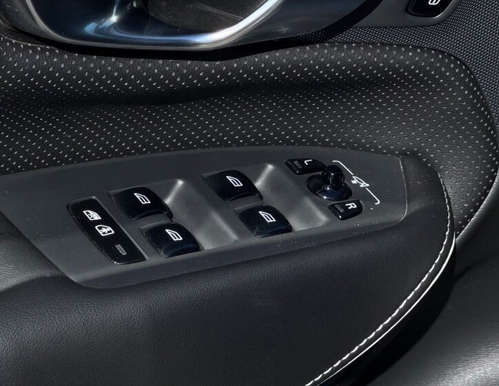 Volvo XC90 SUV 2,0 l 173 kw