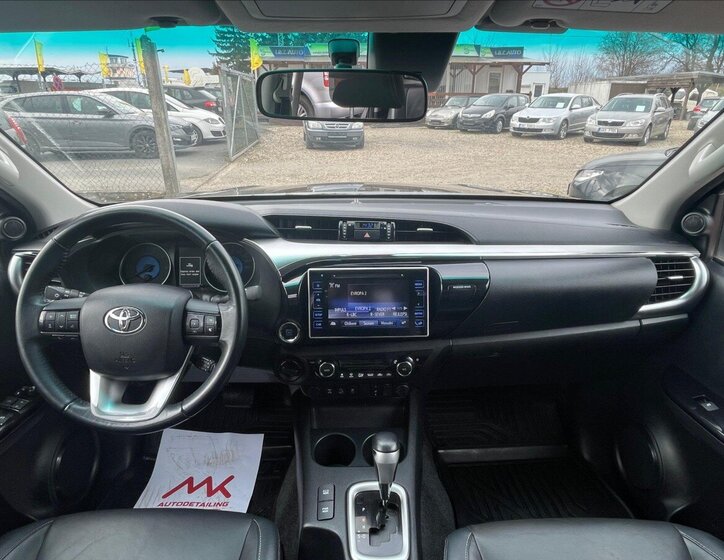 Toyota Hilux Pick-up 2,4 l 110 kw