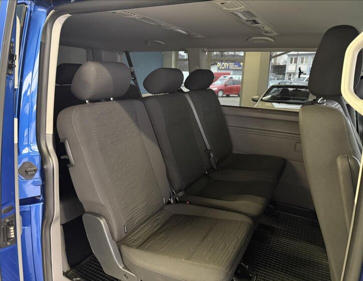 Volkswagen Caravelle Kombi 2,0 l 110 kw