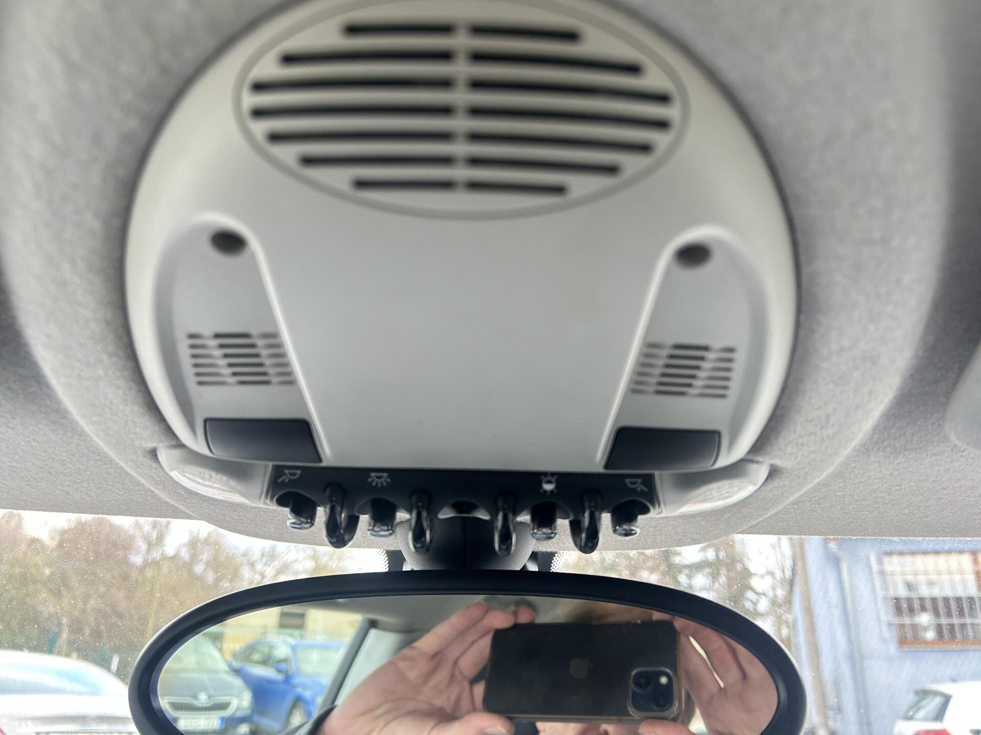 Mini Cooper Hatchback 1,6 l 80 kw