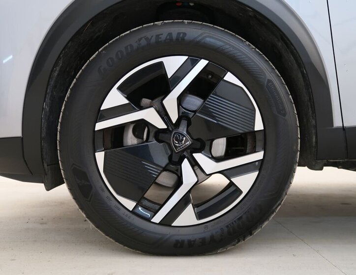 Peugeot 2008 SUV / Terénní 1,2 l 74 kw