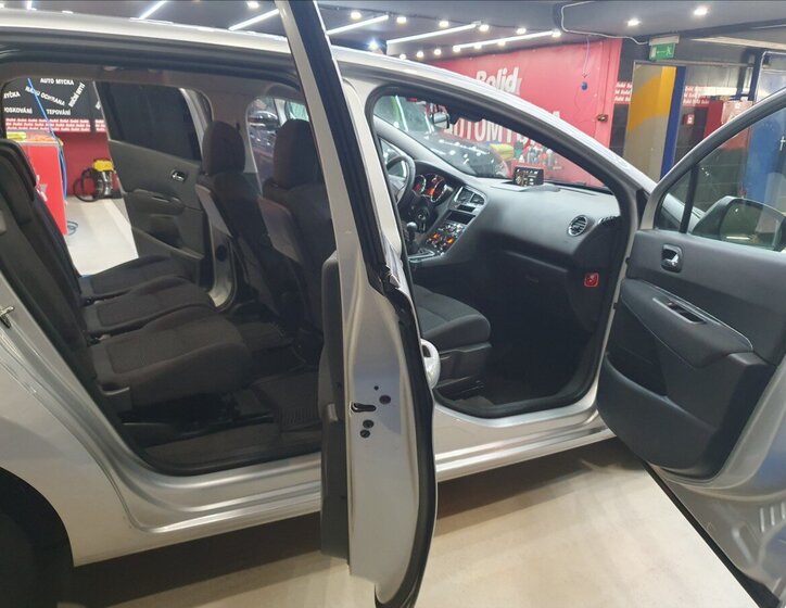 Peugeot 5008 MPV 1,6 l 88 kw