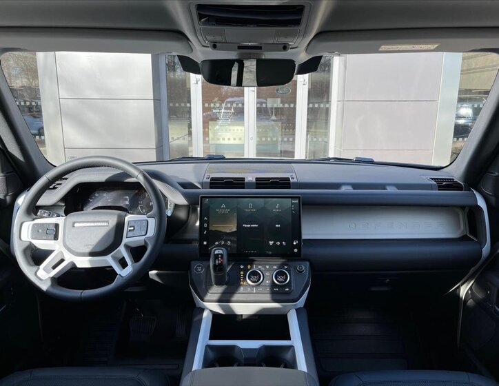 Land Rover Defender SUV / Terénní 3,0 l 147 kw