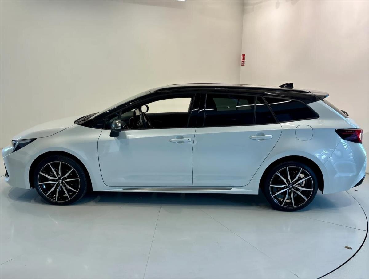 Toyota Corolla Kombi 2,0 l 112 kw