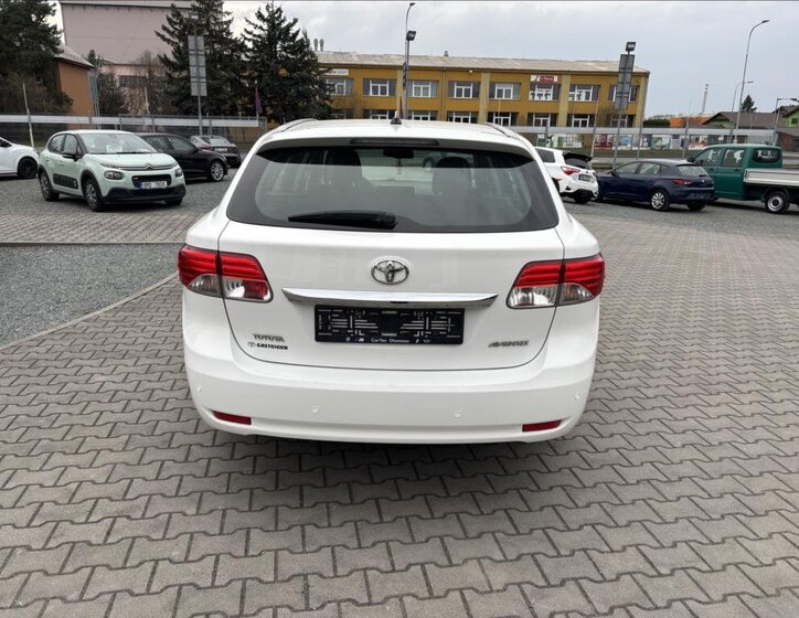 Toyota Avensis Kombi 1,8 l 108 kw