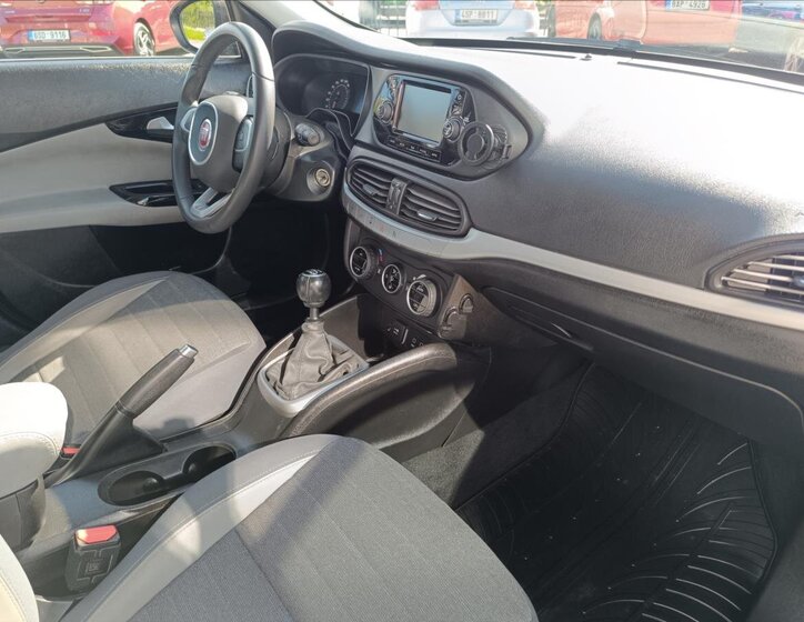 Fiat Tipo Sedan / Limuzína 1,4 l 70 kw