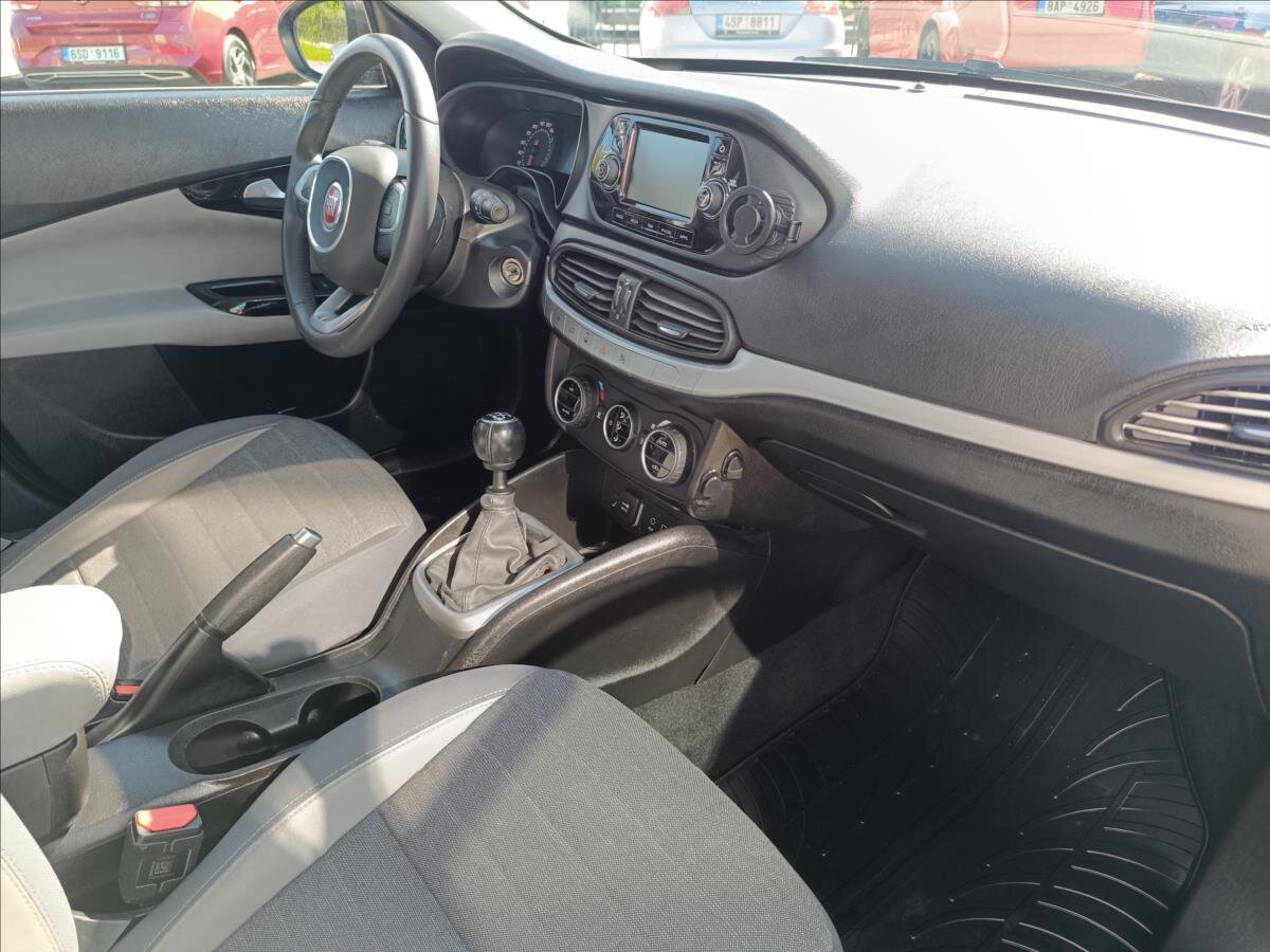 Fiat Tipo Sedan / Limuzína 1,4 l 70 kw