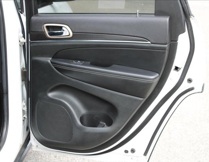 Jeep Grand Cherokee 37