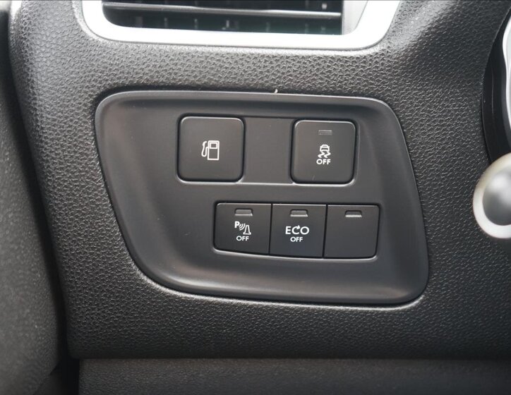 DS Automobiles DS4 Hatchback 1,6 l 88 kw