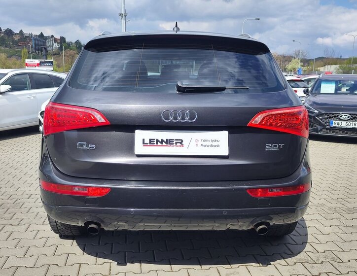 Audi Q5 SUV / Terénní 2,0 l 155 kw