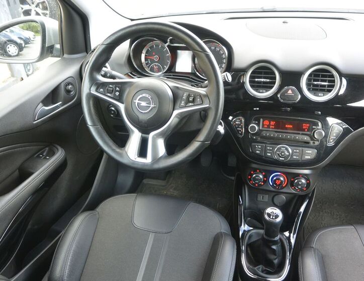 Opel Adam 12