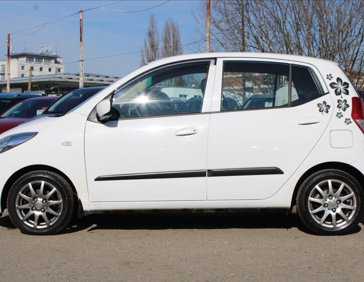 Hyundai i10 Hatchback 1,1 l 57 kw