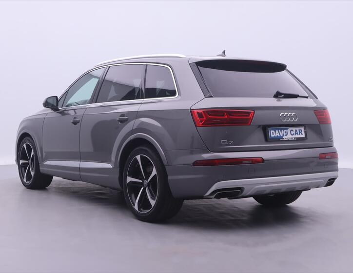 Audi Q7 5