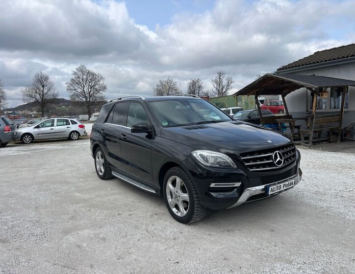 Mercedes-Benz Třídy M SUV / Terénní 3,0 l 190 kw