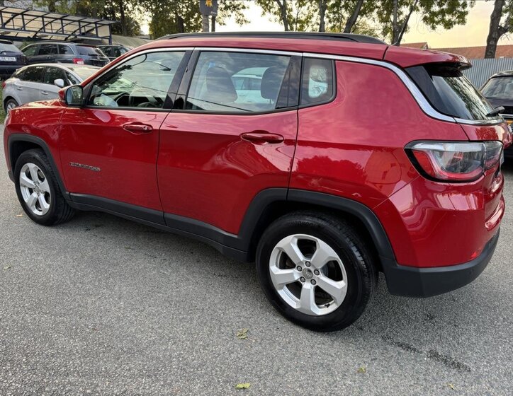 Jeep Compass SUV / Terénní 1,4 l 103 kw