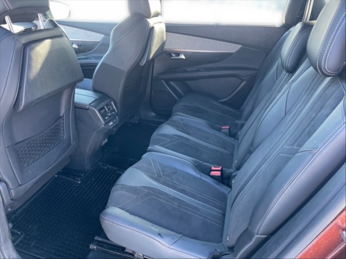 Peugeot 5008 SUV 2,0 l 130 kw