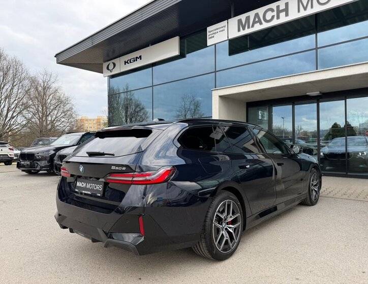 BMW Řada 5 Kombi 3,0 l 360 kw