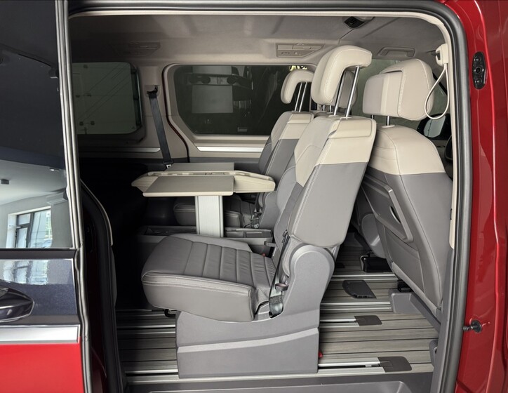 Volkswagen Multivan 18