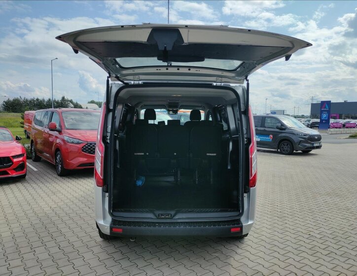 Ford Transit Custom 10