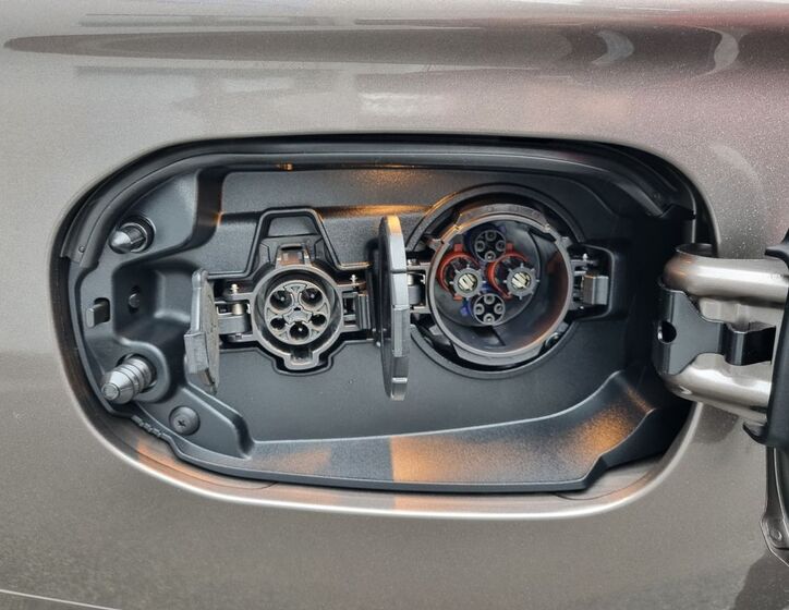 Mitsubishi Outlander 25