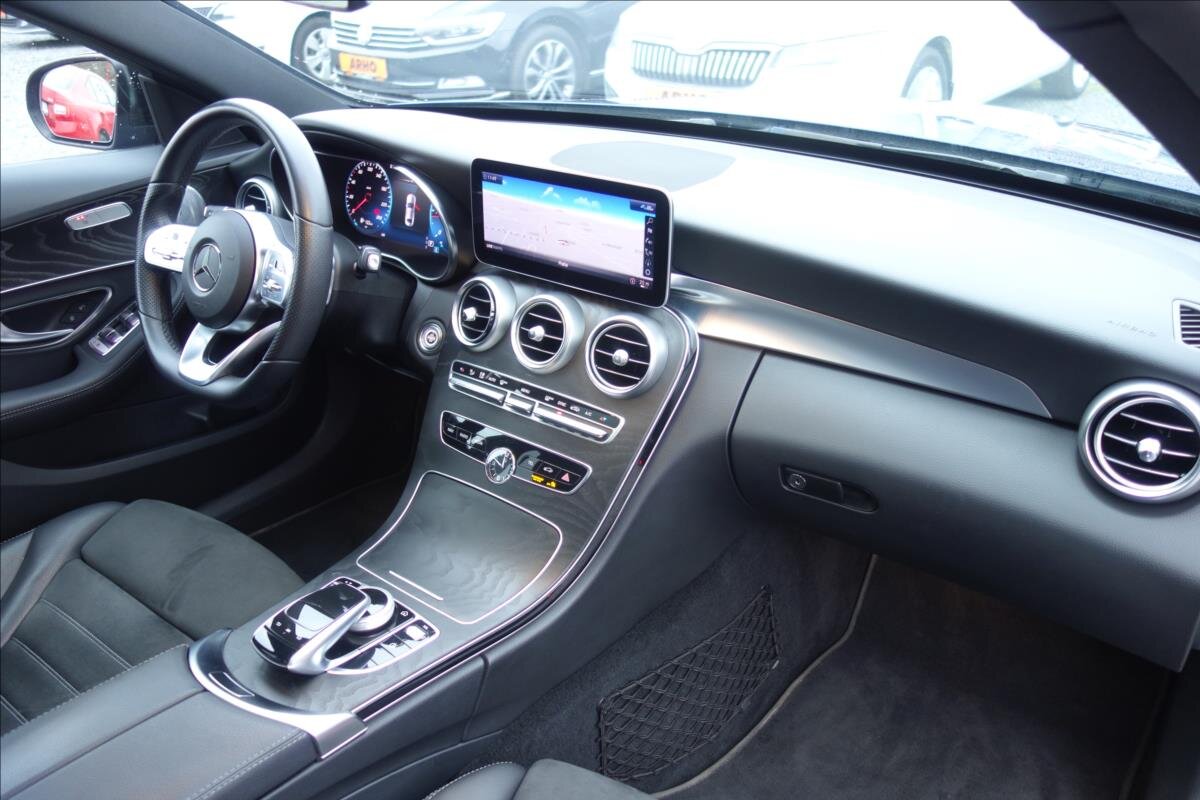 Mercedes-Benz Třídy C Sedan / Limuzína 2,0 l 143 kw
