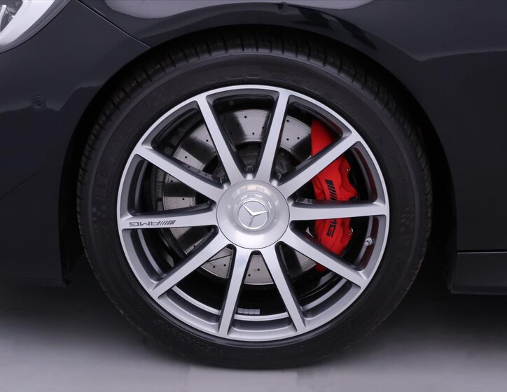 Mercedes-Benz Třídy S Kupé 5,5 l 430 kw