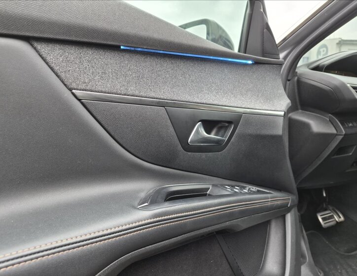 Peugeot 5008 MPV 1,6 l 133 kw