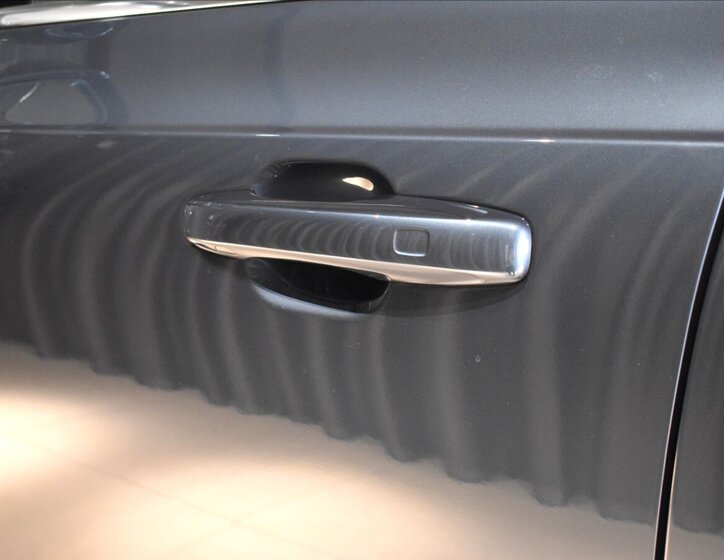 Volvo XC90 SUV / Terénní 2,0 l 335 kw