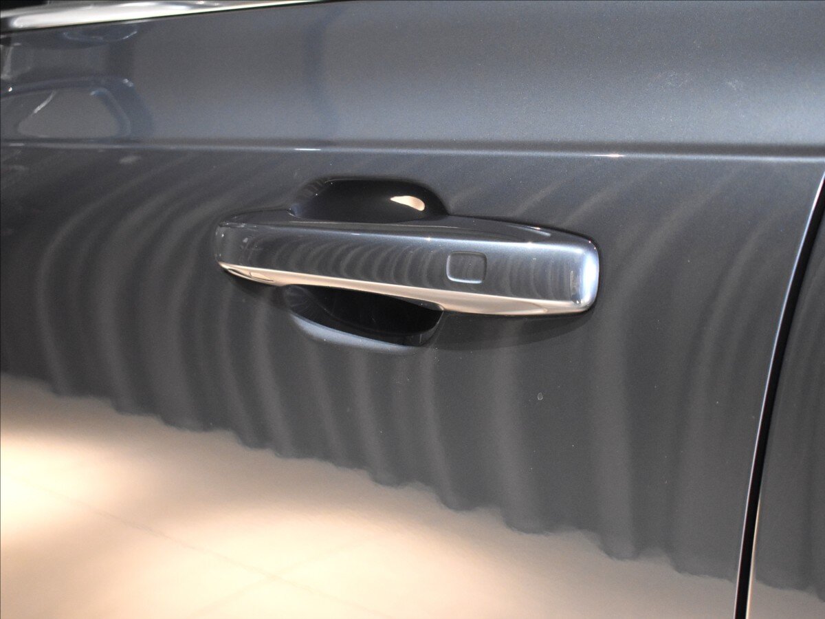 Volvo XC90 SUV / Terénní 2,0 l 335 kw