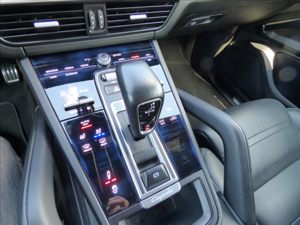 Porsche Cayenne SUV 2,9 l 324 kw