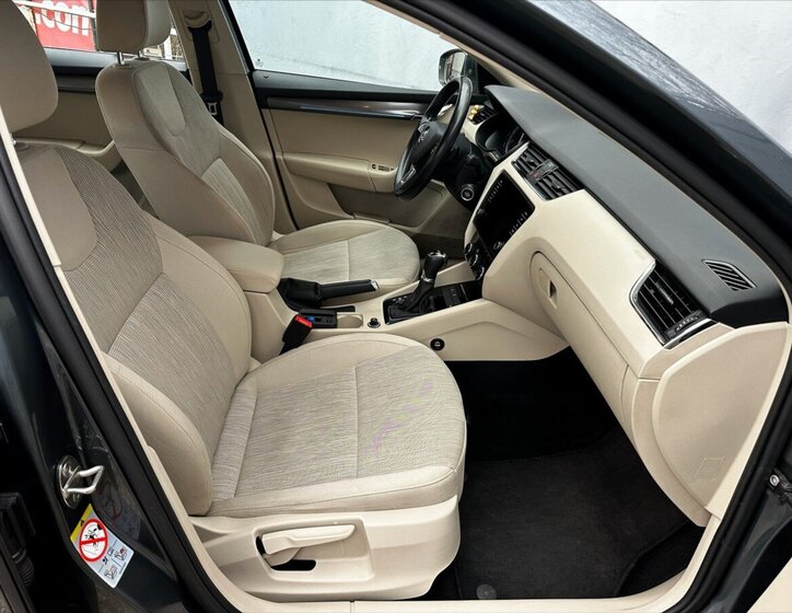 Škoda Octavia 12