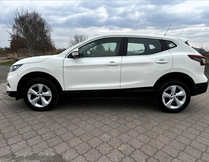 Nissan Qashqai SUV / Terénní 1,3 l 103 kw