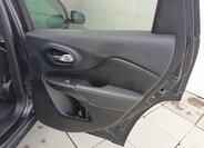 Jeep Cherokee SUV 3,2 l 200 kw