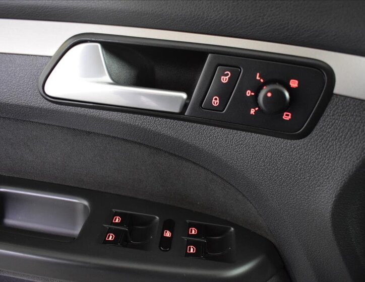 Volkswagen Touran MPV 1,4 l 103 kw