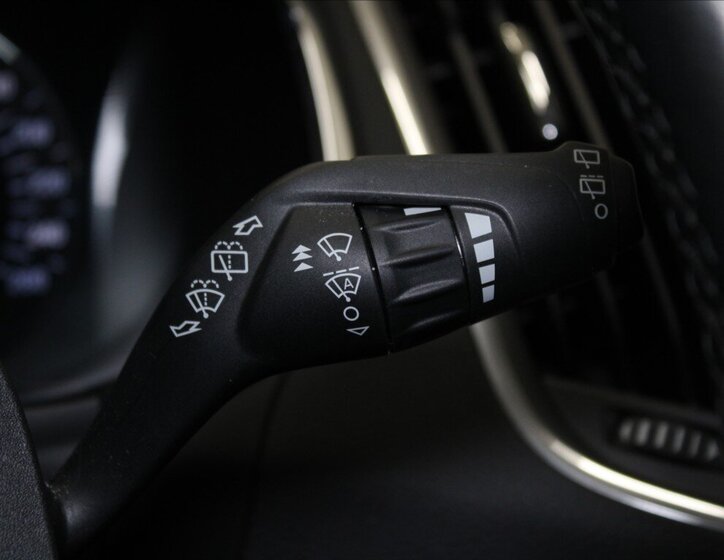 Ford S-MAX MPV 2,0 l 140 kw