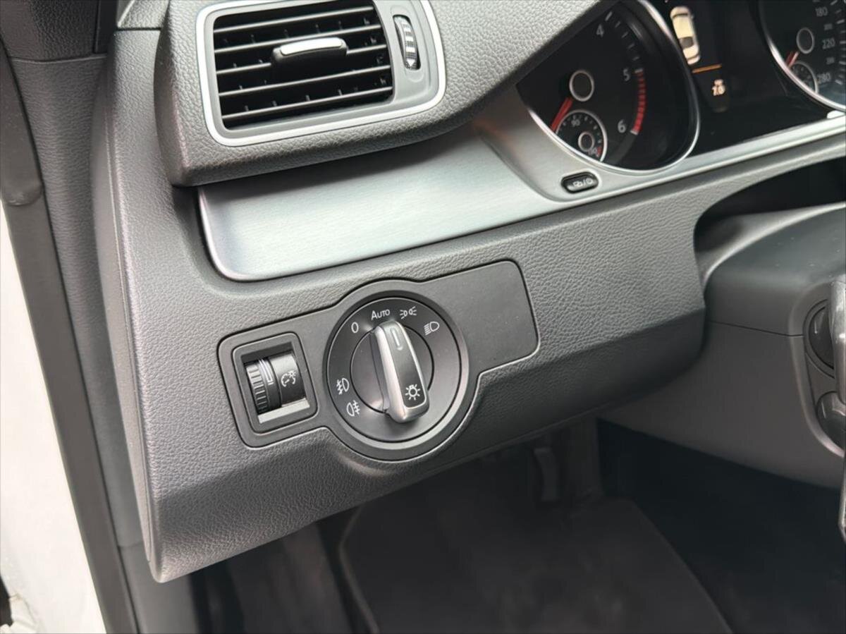 Volkswagen CC Sedan / Limuzína 2,0 l 130 kw