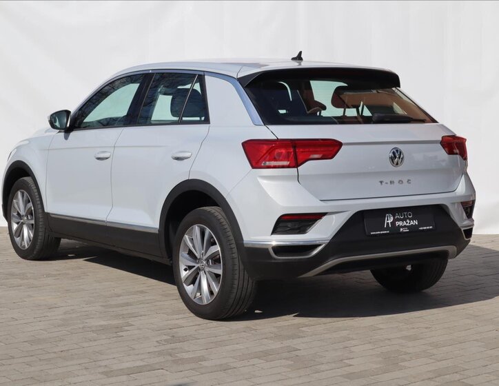 Volkswagen T-Roc CUV / Crossover 1,6 l 85 kw