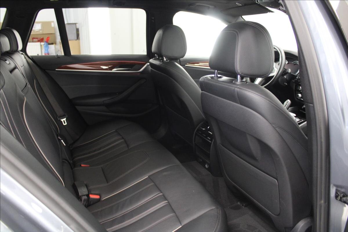 BMW Řada 5 Kombi 2,0 l 140 kw