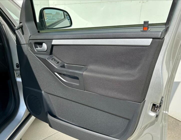 Opel Meriva MPV 1,6 l 74 kw