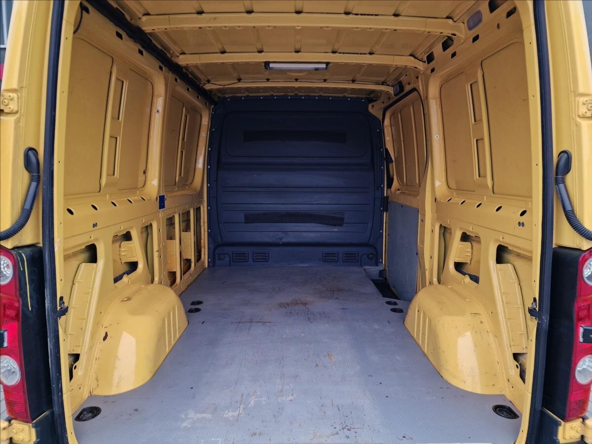 Volkswagen Crafter Skříň 2,0 l 100 kw